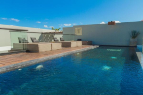 **Glamorous 2 Bedroom Apartment / Up to 6 Ppl**